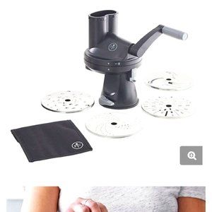 Pampered Chef Multi Grater and Slicer - New in Box